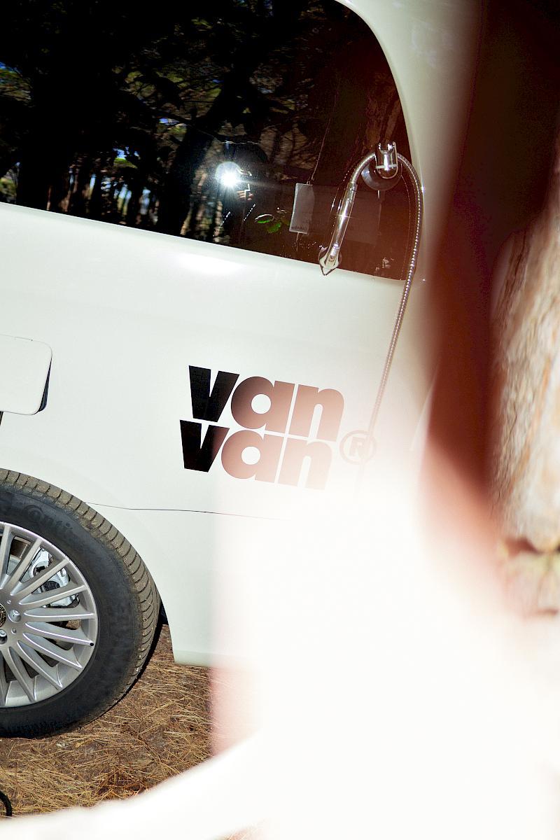 VanVan Mercedes Marco Polo behind a leaf